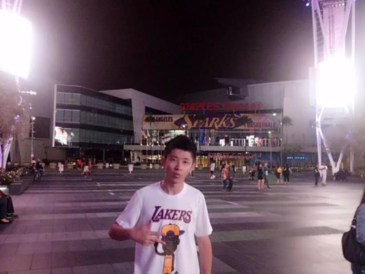 今日头条nba直播「免费报名头条NBA直播员开始报名啦丰厚大礼等你拿」