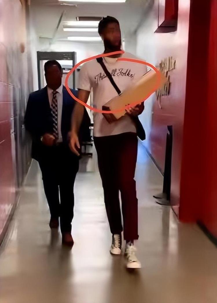湖人交易得到霍华德「盘点nba最有趣最奇葩的申请交易方式湖人占3席包括浓眉霍华德」