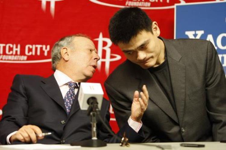 帮姚明出头的霍二叔「当年给姚明当帮手的穆大叔霍二叔在NBA都是什么样的存在」