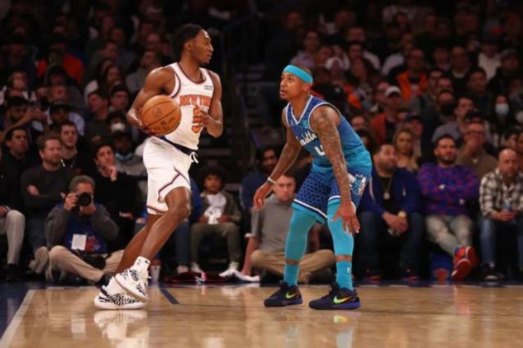 NikeKOBE5代VS保罗乔治PG6代欧文1代NBA赛季球星篮球鞋上脚合集