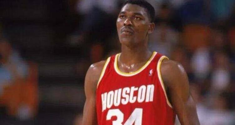 NBA历史四双「NBA拿四双太罕见历史记载仅4人张伯伦落榜原因太遗憾」