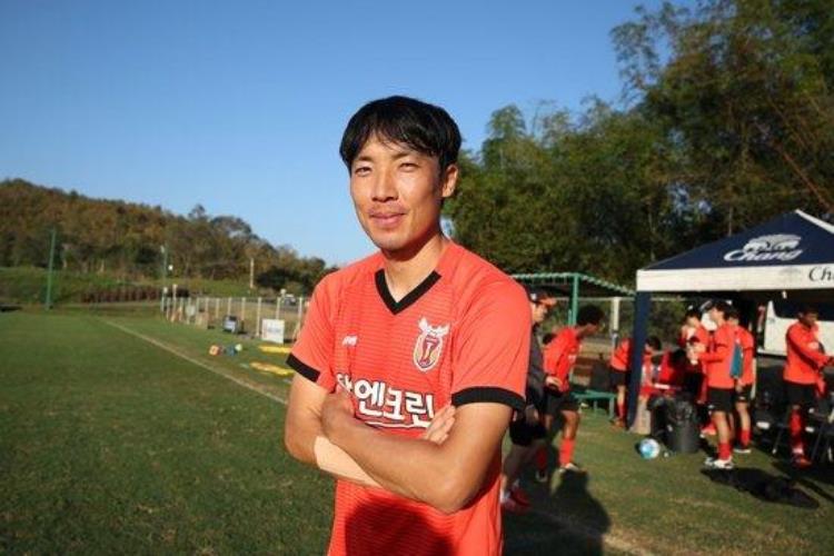 济州联足球俱乐部「济州联合官宣37岁传奇离队这次他可能将彻底告别职业足坛」