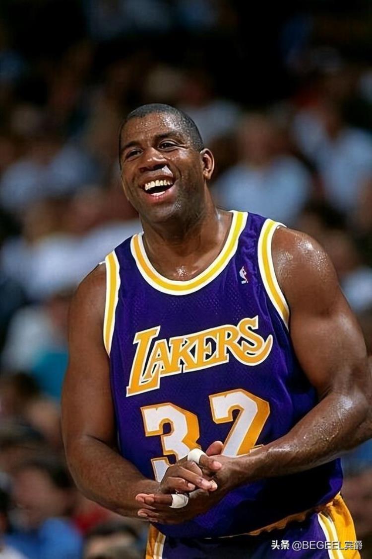 詹姆斯戴什么手表「抢尽风头詹姆斯成为NBA名表第一人NBA历史前十球星都戴什么表」