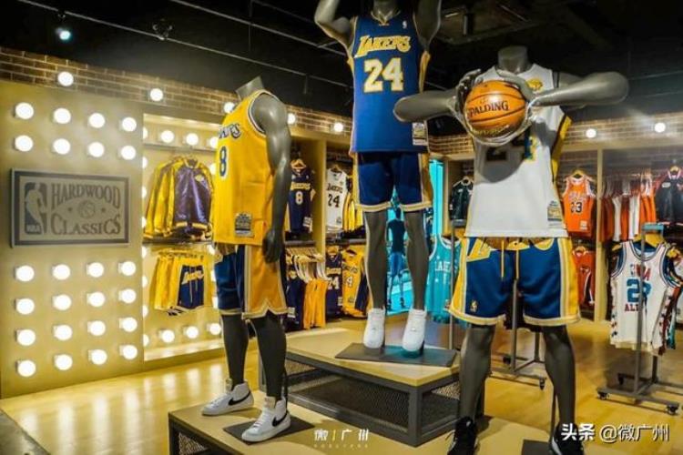 科比官方旗舰店「科比的特别定制NBA全球最大旗舰店来广州了」
