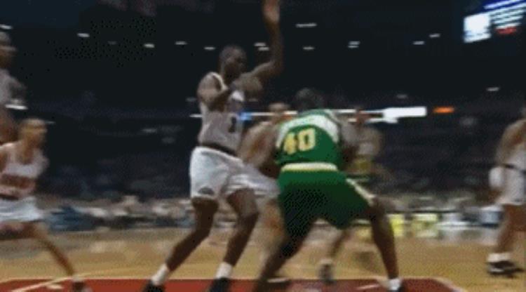 帮姚明出头的霍二叔「当年给姚明当帮手的穆大叔霍二叔在NBA都是什么样的存在」