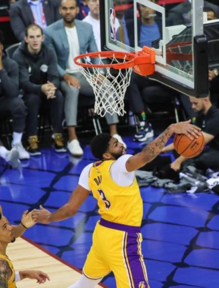詹姆斯来了nba中国赛10月深圳开打赛「詹姆斯来了NBA中国赛10月深圳开打」