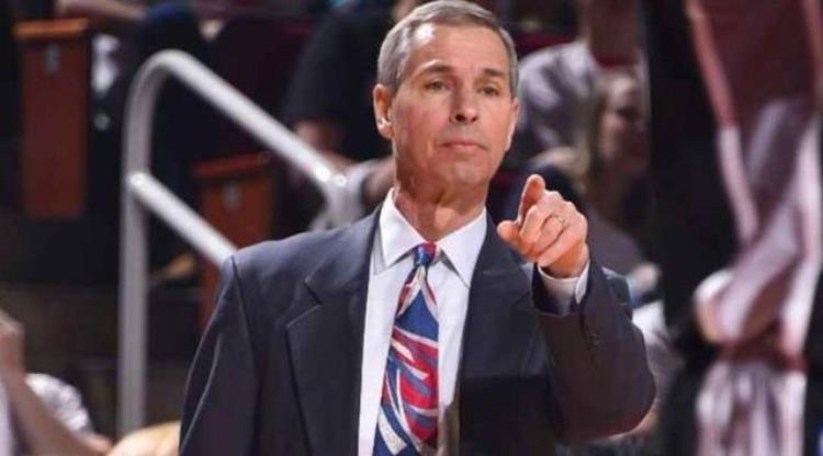 nba主教练和助理教练「揭秘NBA助理教练的日常工作有利有弊日程安排很紧密」