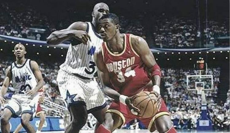近30年NBA4大4比0的总决赛湖人2次上榜詹皇10年前被碾压