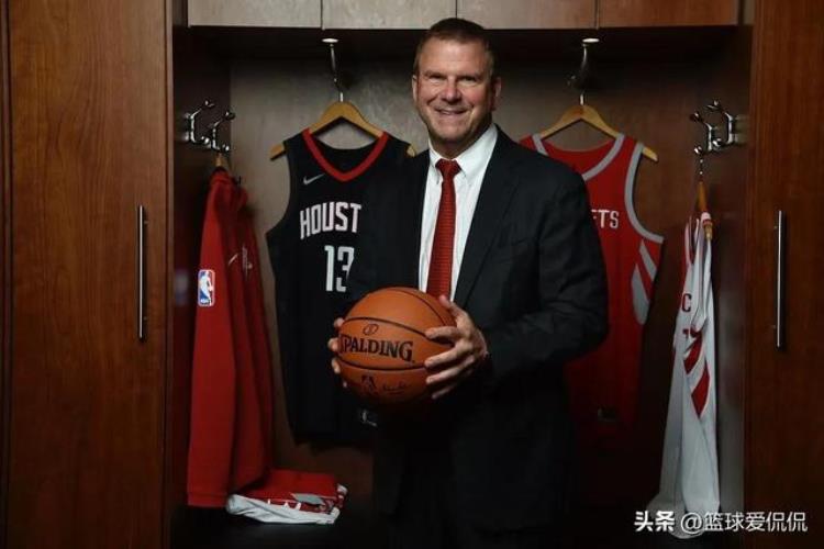 NBA勇士队市值「NBA球队价值榜勇士70亿居首湖人尼克斯分列二三位火箭第九」