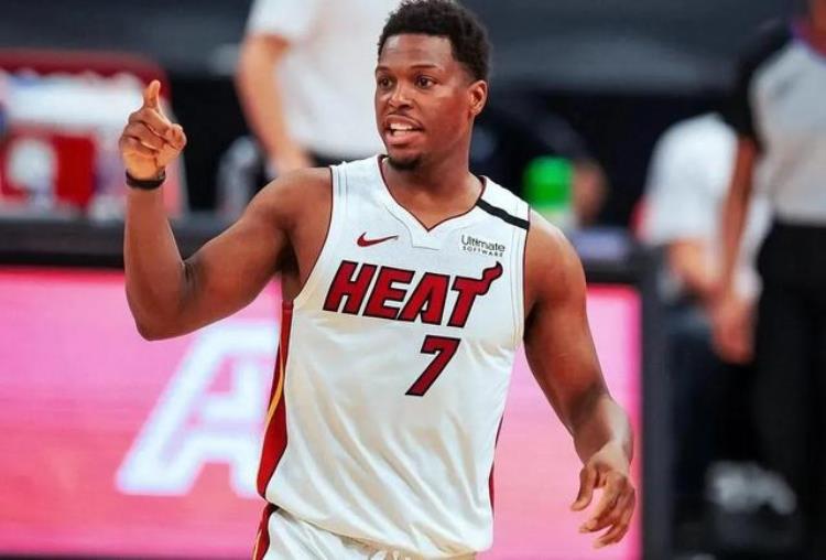 姚明几次入选NBA全明星「美媒列出了NBA近20年选秀中每年最好的三名球员姚明入选」