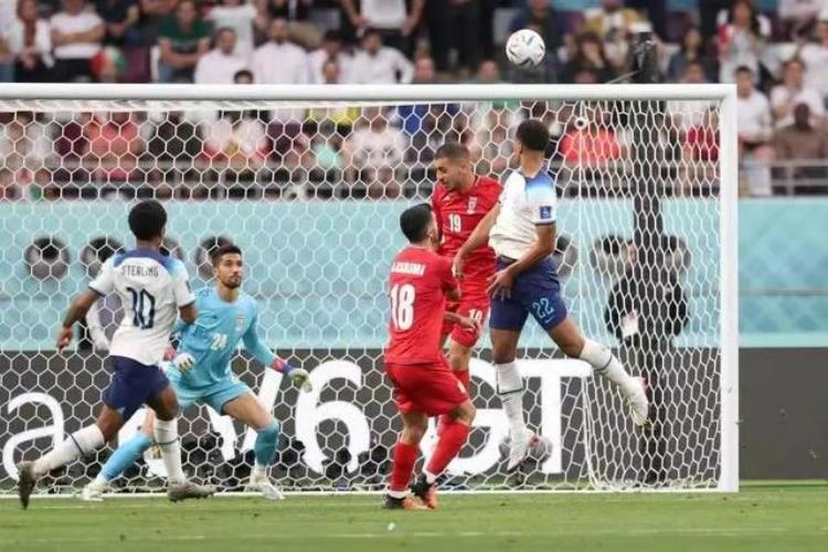 英格兰0比0球迷「英格兰00后首秀进球伊朗26惨败亚洲球队真不行」