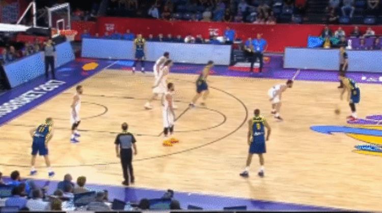 东契奇几岁打职业「16岁就打职业18岁成欧洲之王进NBA前东契奇是怎么打球的」