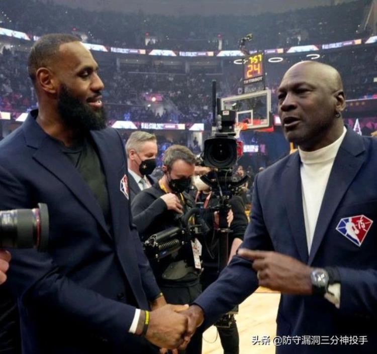 NBA老板净资产排名鲍尔默独一档蔡崇信第6湖人巴斯倒数第5