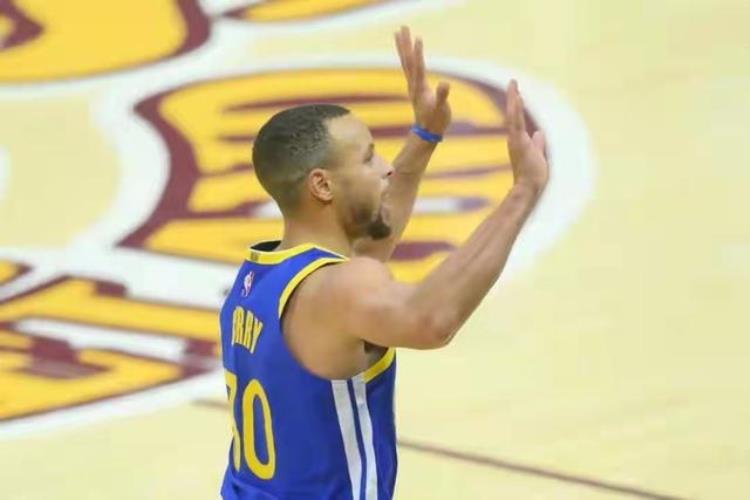 以库里为模版的球员「NBA历史上四位没有模板的球员库里领衔各个都成了联盟巨星」