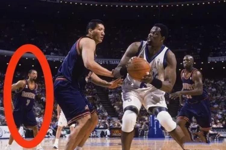 帮姚明出头的霍二叔「当年给姚明当帮手的穆大叔霍二叔在NBA都是什么样的存在」