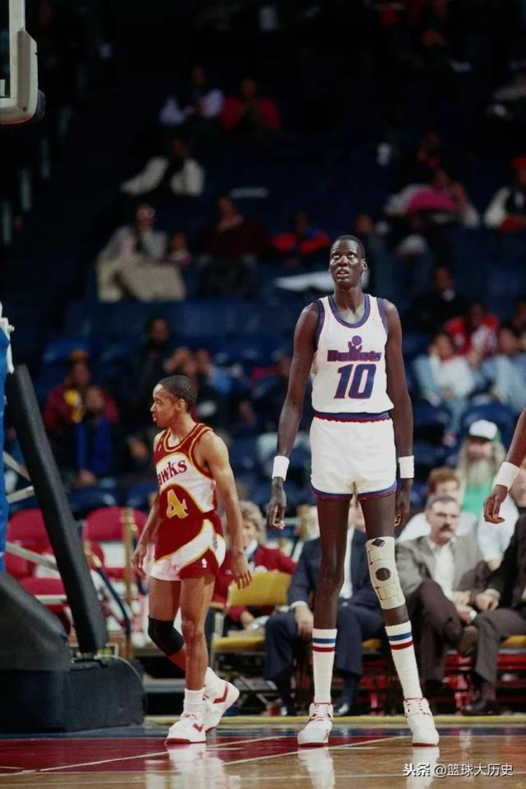 姚明在nba个子最高吗「2米26的大姚只能排第五盘点NBA历史上身高最高的五大球员」