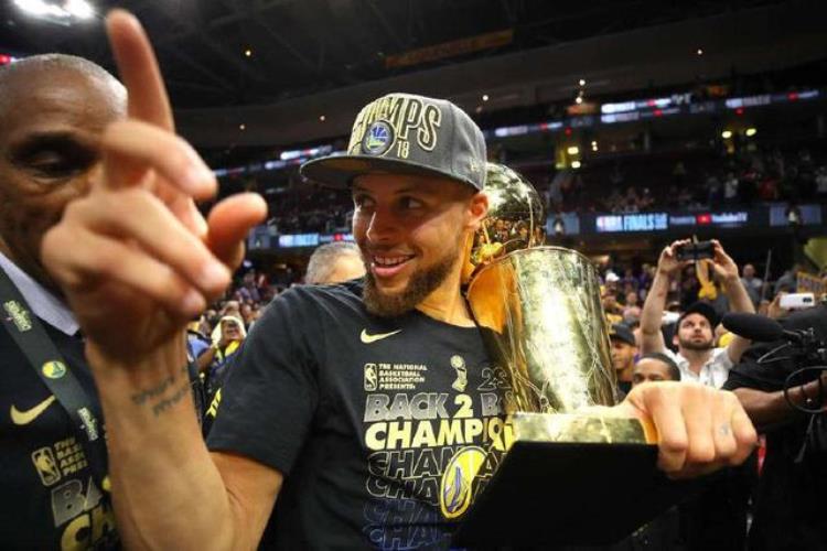 NBA的那些真香定律签合同时都认为脑子坏掉了结果发现赚大了