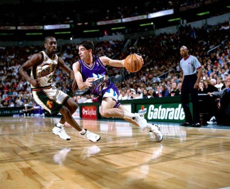 佩顿外号为什么叫手套「NBA另类绰号背后故事手套佩顿因他哥夸赞那大狗呢」