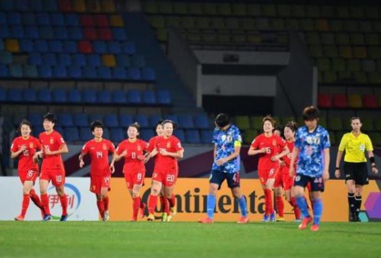 日本女足和中国女足「你也有今天日本女足被中国打懵赛后落泪铿锵玫瑰为男足雪耻」