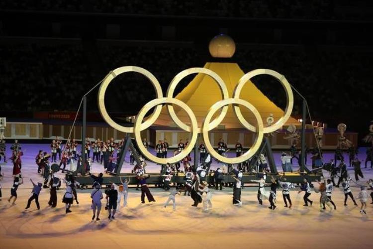 奥运会史上4个难忘瞬间三面国旗同时升起