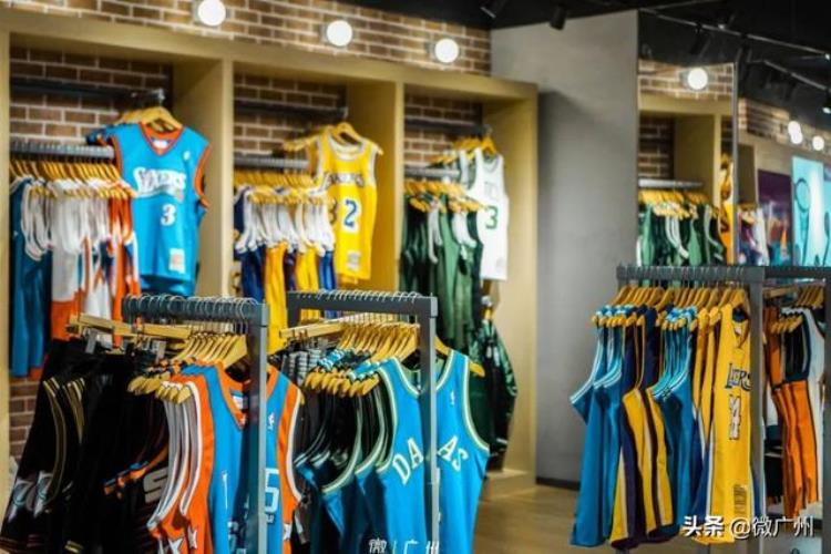 科比官方旗舰店「科比的特别定制NBA全球最大旗舰店来广州了」