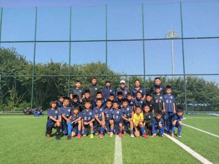 日本教练评中国足球小将「少年中国|与日本教练共事8年延边学霸这样点评中国校园足球」