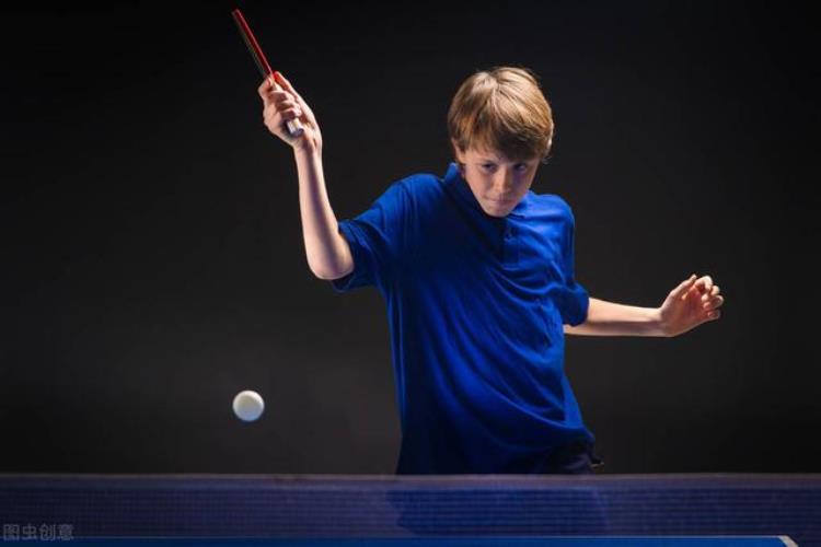 小孩子打乒乓球被批评「如何看待孩子在乒乓球训练中的34体罚34」