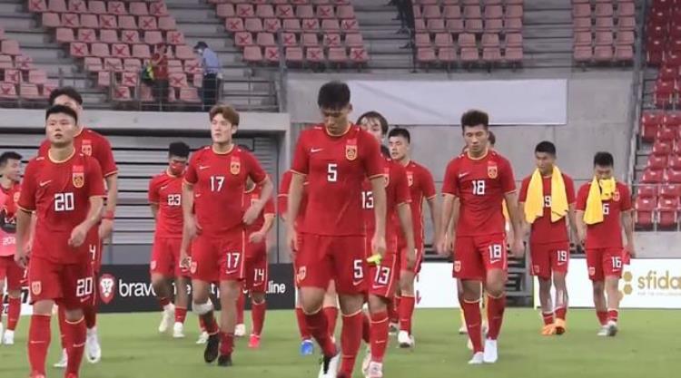 韩媒嘲讽国足「得势不饶人韩媒批国足踢法粗鲁缺乏体育精神」