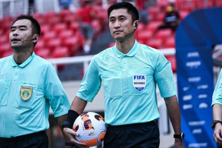 中国足球丢脸「扎心北京媒体做出争议报道中国足球成笑话球迷吐槽声一片」