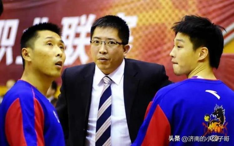 叶鹏指导说中国男篮天赋最高的三个人练不练一样巩晓彬领衔