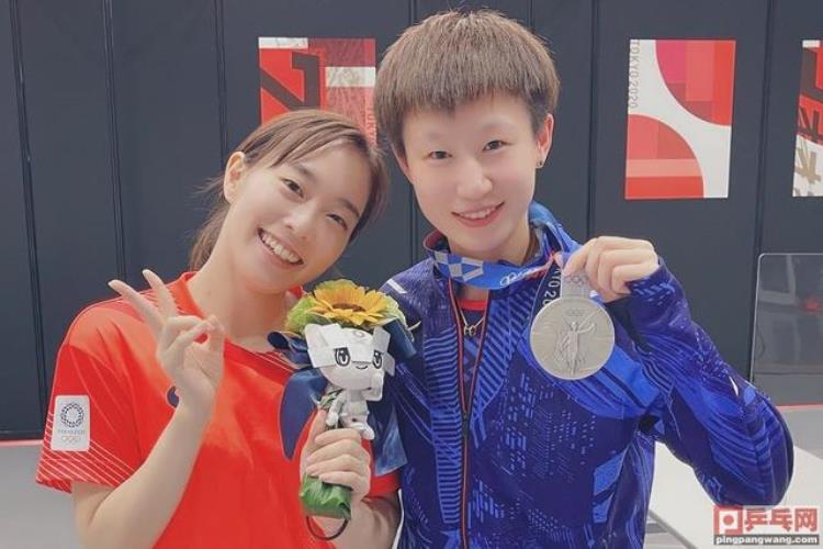 日本乒乓球员张本智和的父亲「乒乓世青赛日本女队5教练4个前中国人张本智和妈妈已入日籍」