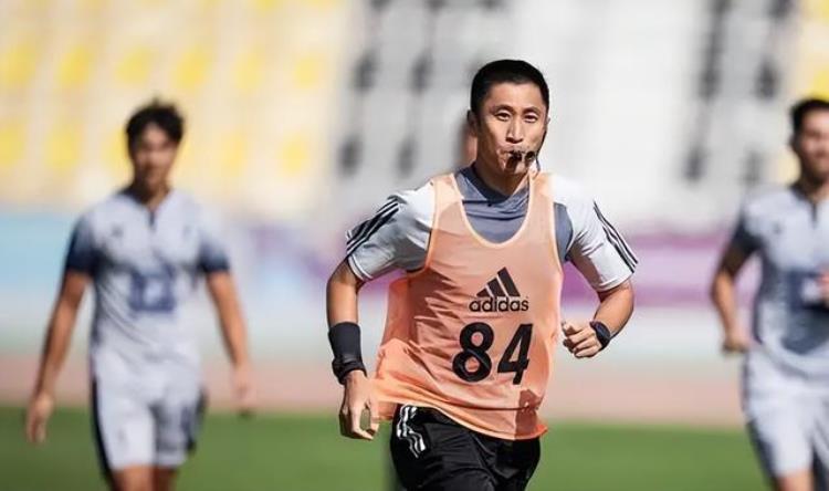 中国足球丢脸「扎心北京媒体做出争议报道中国足球成笑话球迷吐槽声一片」