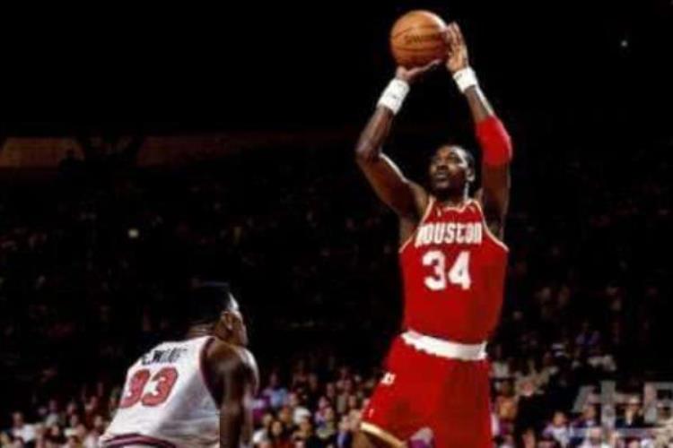 NBA史上最强大的中锋都有谁姚明落榜榜首统治联盟十几年