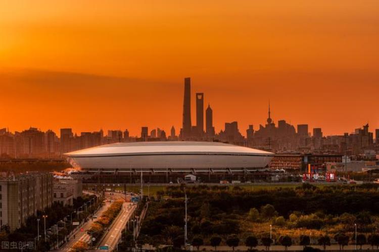 中国亚洲杯首座专业足球场上海浦东足球场揭幕一睹实景图