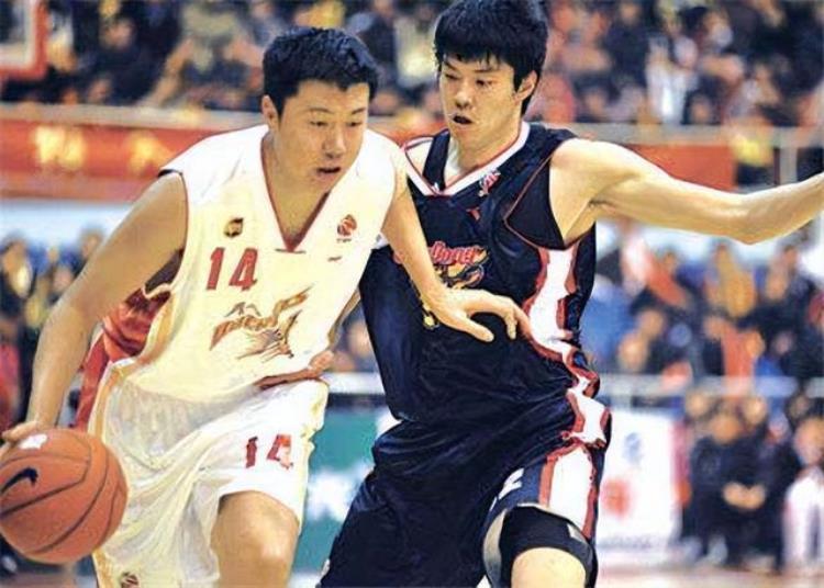王治郅 追风少年「45岁的王治郅曾经的篮球名将永远的追风少年」