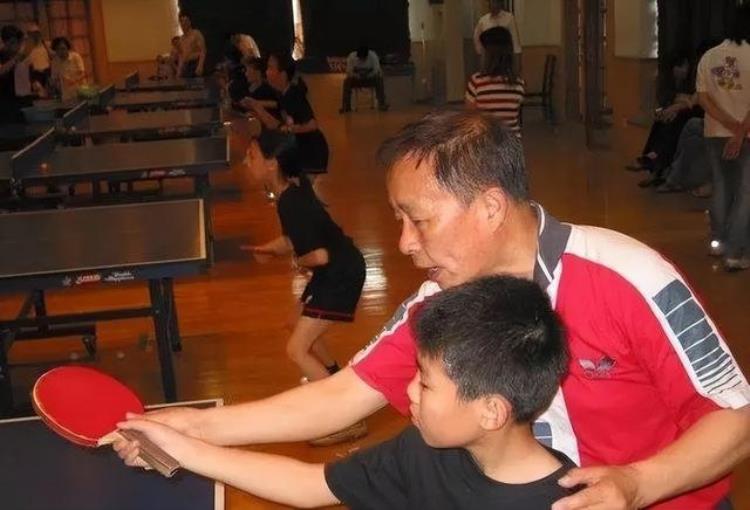 乒乓球功勋教练柯元忻生命的最后时刻仍在教孩子打球