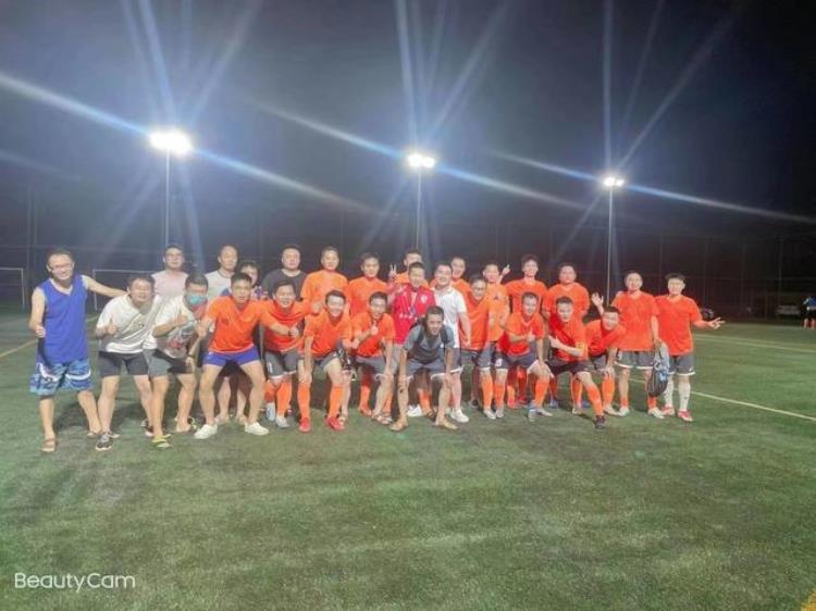 南昌市第十七届运动会足球「逆转取胜南昌县足球队成人组创造历史获得首个全市冠军」