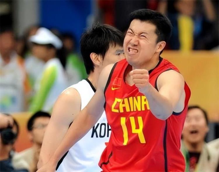 王治郅 追风少年「45岁的王治郅曾经的篮球名将永远的追风少年」
