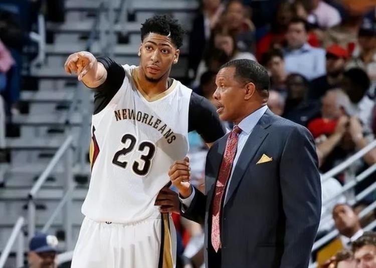 NBA董事会「董事会即将介入NBA总裁直言反感球员申请交易」