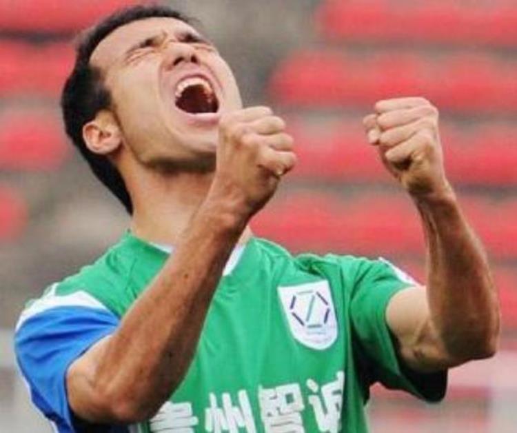 关于足球的感人故事「如果这些中国足球的故事能感动你答应我再爱一次好吗」