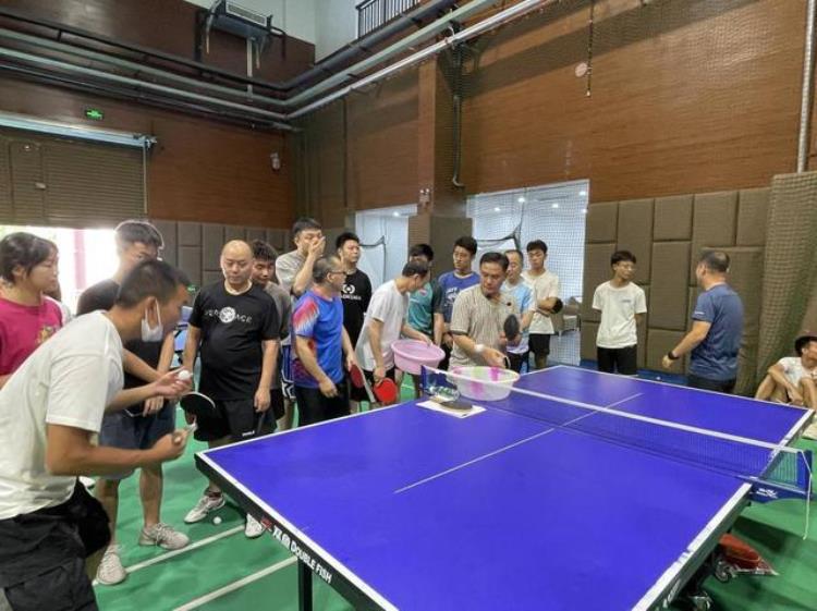 亚洲冠军教学川渝携手培养乒乓球教练员