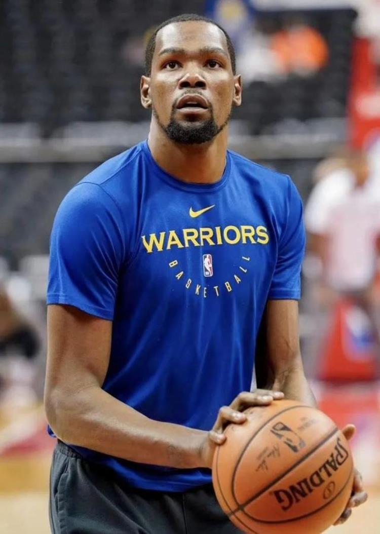 NBA董事会「董事会即将介入NBA总裁直言反感球员申请交易」