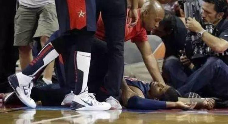 罗斯膝盖怎么了「10图看NBA球星有多不容易罗斯膝盖遍布伤痕詹姆斯脚趾已变形」