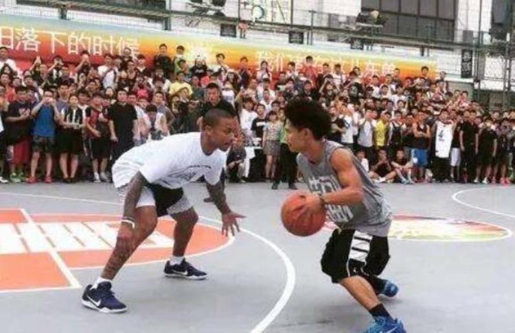 nba为什么不用街球动作「深度分析NBA为什么没有那些花哨的街球动作是他们都不会吗」
