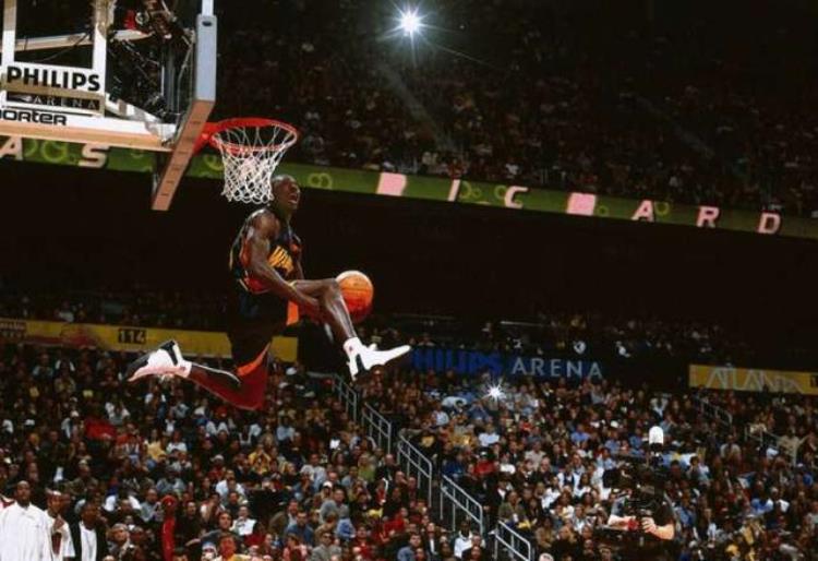 nba史上最残暴的扣篮「NBA无法完成的极限扣篮他却做到了这几个暴扣在游戏里见过」