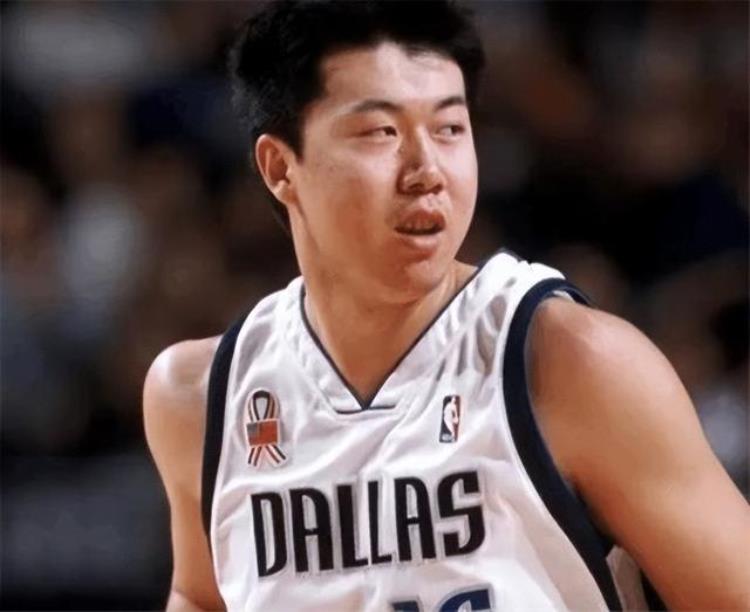王治郅 追风少年「45岁的王治郅曾经的篮球名将永远的追风少年」