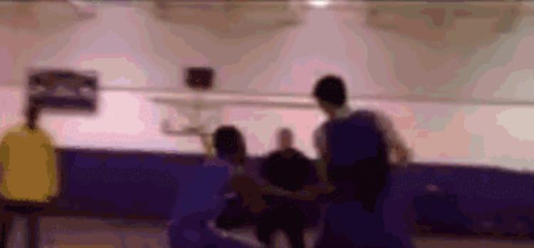 孙悦为什么被湖人选中「当年孙悦靠什么被湖人次轮10顺位选中4张试训动图告诉你答案」