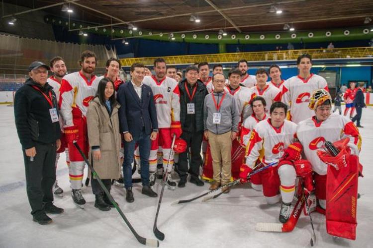 男冰世锦赛中国4比1西班牙四战全胜夺冠时隔15年重返甲级B组
