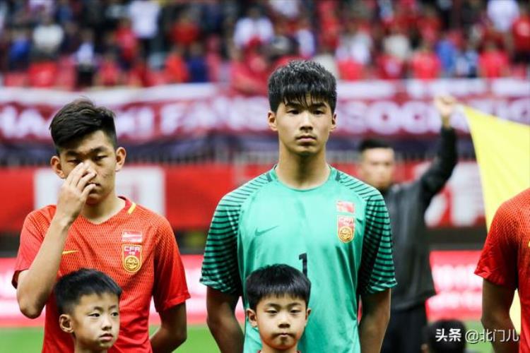 官宣国内足坛第1人中国18岁新星创奇迹签约欧洲豪门42个月