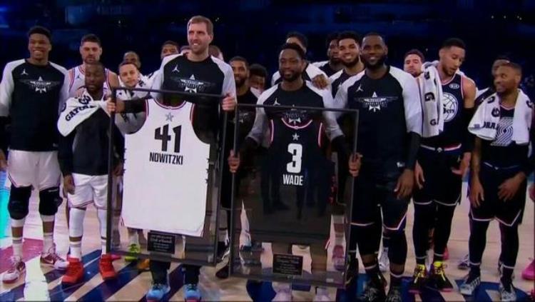 NBA给伟大球星的特殊待遇乔丹经历两次只有穆大叔能摇手指